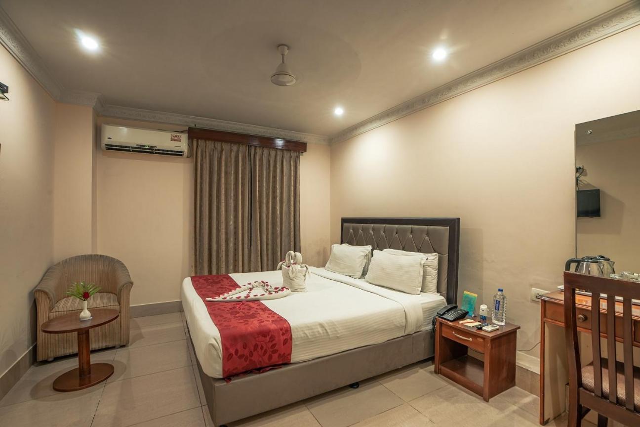 Hotel The Presidencia Bhubaneswar Exterior foto