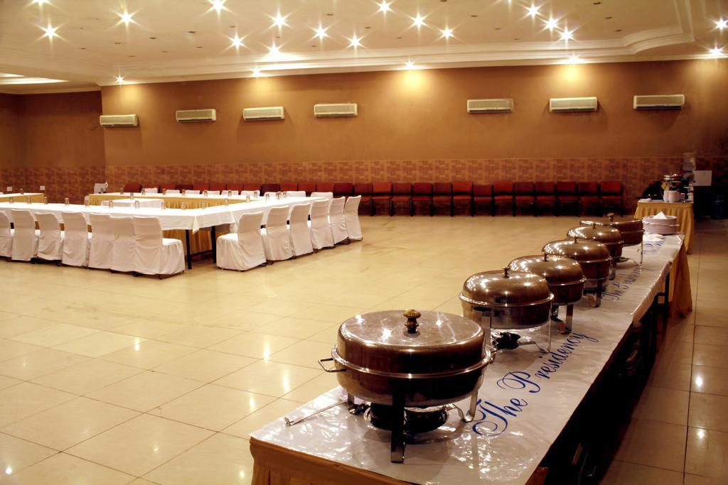 Hotel The Presidencia Bhubaneswar Exterior foto