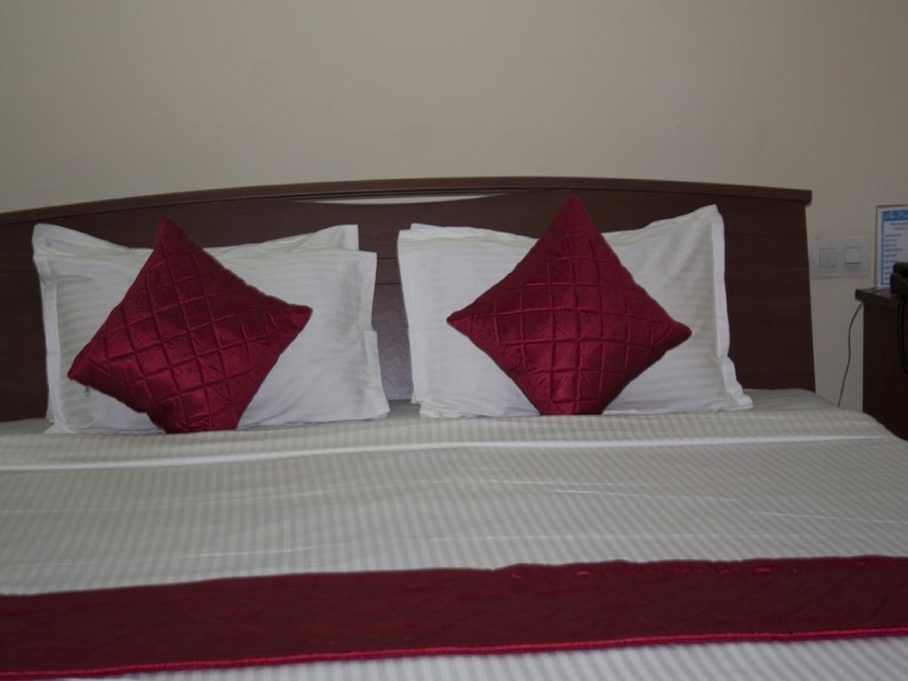 Hotel The Presidencia Bhubaneswar Habitación foto