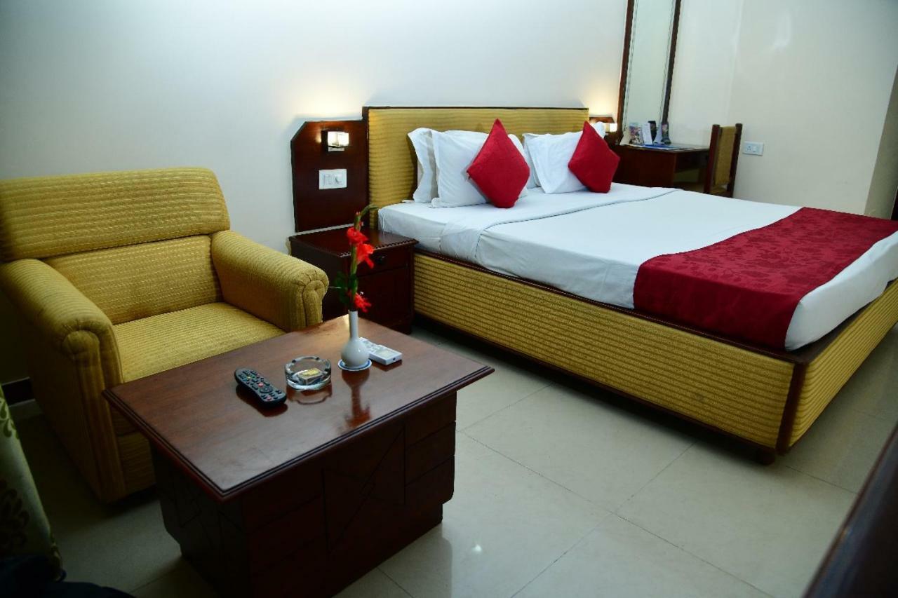 Hotel The Presidencia Bhubaneswar Exterior foto