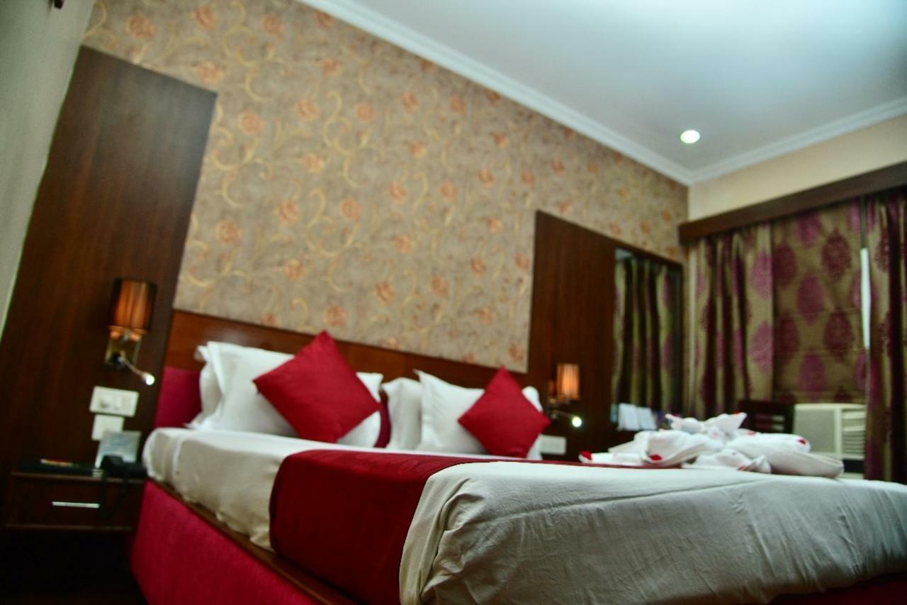 Hotel The Presidencia Bhubaneswar Exterior foto